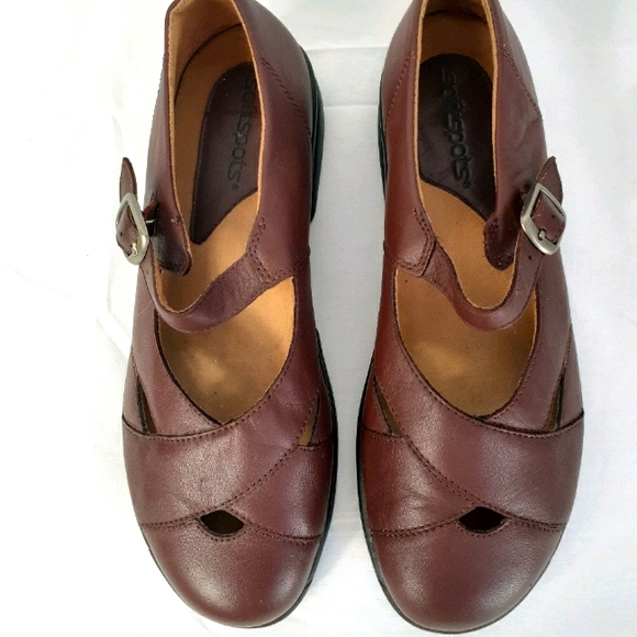 SoftSpots Womens Size 9 Brown Leather Mary Jane Flat Shoes - Picture 2 of 3